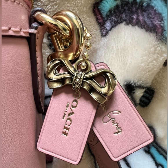 Coach EUC Selena Gomez Pink Purse - Picture 7 of 7